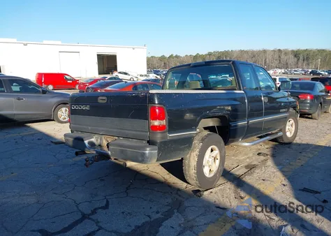 1996 Dodge Ram 1500 z USA, uszkodzony, nr VIN 1B7HC13Z2TJ161961